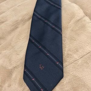 Men’s tie
